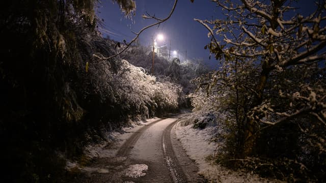 Il est tombé plusieurs centimètres de neige à Givors, près de Lyon
