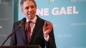 Simon Harris, 37 ans, a été élu ce dimanche 24 mars 2024 à la tête du parti irlandais de centre droit Fine Gael, ce qui lui ouvre la voie pour devenir le plus jeune Premier ministre de son pays.