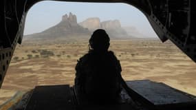 Un soldat survole le Mali (photo d'illustration)