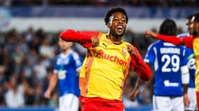 La joie d'Elye Wahi, buteur pour Lens à Strasbourg