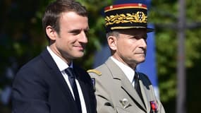 Emmanuel Macron et Pierre de Villiers le 14 juillet 2017 sur les Champs-Élysées