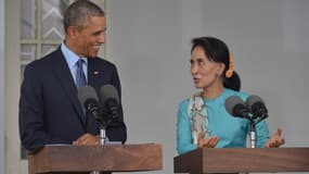 Barack Obama et Aung San Suu Kyi, le 14 novembre, à Rangoun. 