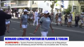 Bernard Lemaitre, le président du RCT, a porté la flamme à Toulon