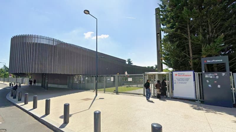 Un lycéen de 17 ans frappe son proviseur à Corbeil-Essonnes, une plainte déposée