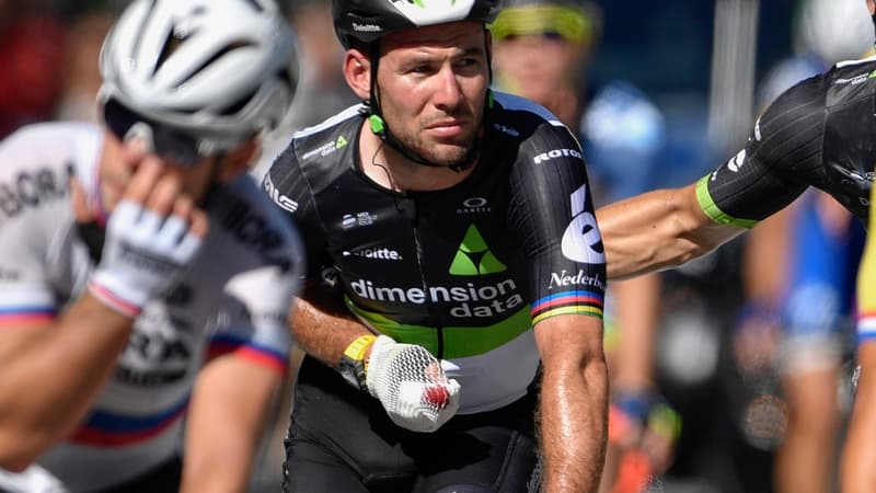 Mark Cavendish a été touché au bras droit dans le sprint final de la 4e étape du Tour de France.