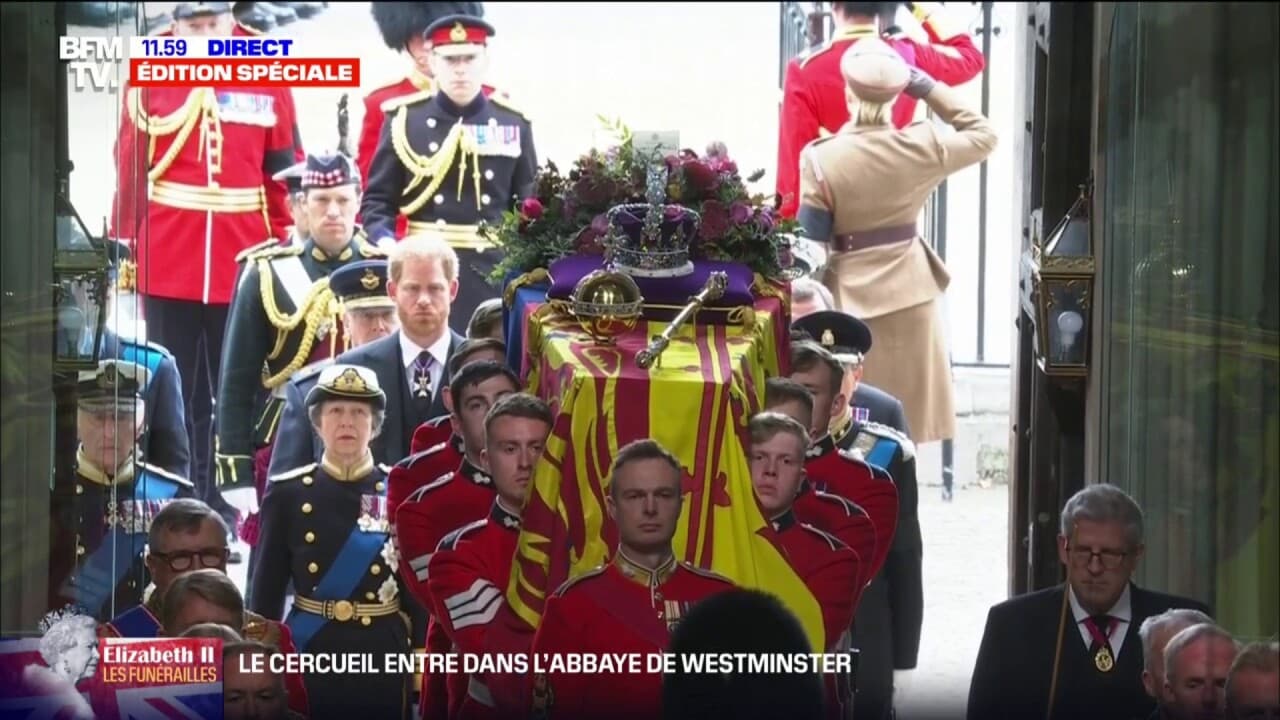 Le Cercueil D Elizabeth Ii Entre Dans L Abbaye De Westminster