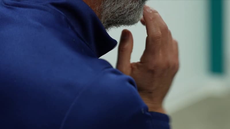 DOCUMENT BFMTV. "Du sang de partout": le récit d'Azzedine, animateur sportif en prison, venu en aide à un agent agressé à coups de ciseaux