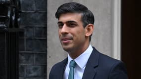 Le Premier ministre britannique Rishi Sunak quitte le 10 Downing Street, à Londres, le 8 mars 2023.