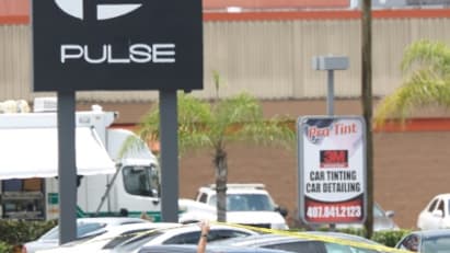 Un Américain d'origine afghane, Omar Mateen, tue 49 personnes et en blesse une cinquantaine dans un club gay d'Orlando (Floride) le 12 juin 2016 Un Américain d'origine afghane, Omar Mateen, tue 49 personnes et en blesse une cinquantaine dans un club gay d'Orlando (Floride) le 12 juin 2016