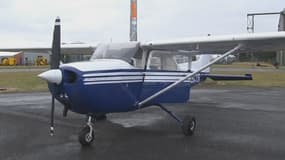 John Wildey, qui n'avait jamais piloté, a fait atterri cet avion de tourisme un Cessna 172, sur une piste de l'aéroport de Humberside