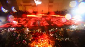 Un mémorial organisé devant le Crocus City Hall, lieu d'une attaque meurtrière à Moscou, le 22 mars 2024.