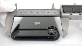 Steve Hemmerstoffer donne même les mesures précises de l'iPhone 8.