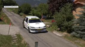 Une voiture en course lors d'une édition précédente du rallye Gap Racing