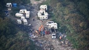 Vue aérienne de ce qu'il reste de l'ex-"Jungle" de Calais, le 1er novembre 2016.