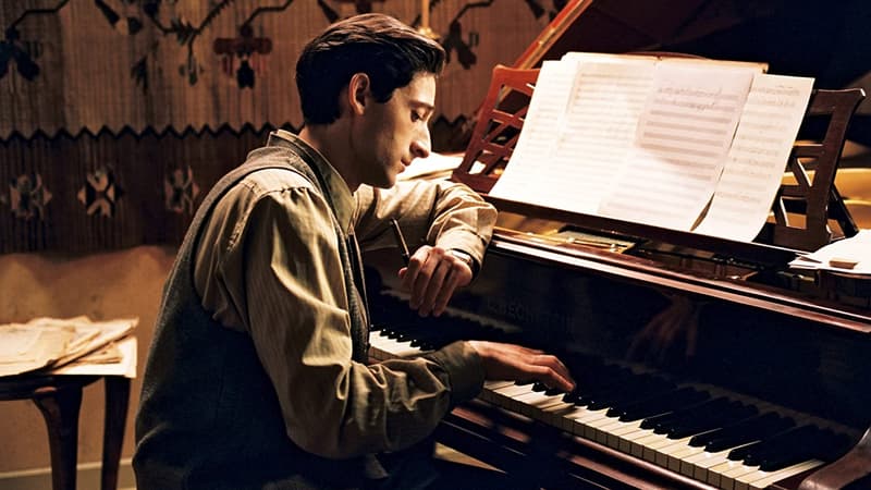 Adrien Brody, incarnant Wladyslaw Szpilman dans "Le Pianiste" de Roman Polanski en 2002.