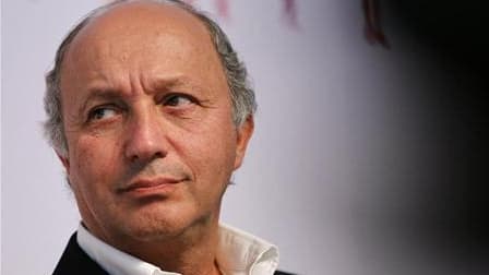 L'ancien Premier ministre socialiste Laurent Fabius appelle son parti au calme sur la question de la candidature à la présidentielle en 2012 et se dit optimiste sur le retour de Dominique Strauss-Kahn. /Photo prise le 28 août 2010/REUTERS/Stéphane Mahé