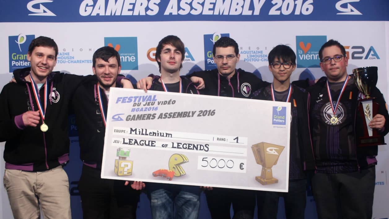 L'équipe Millenium, victorieuse du tournoi League of Legends L'équipe Millenium, victorieuse du tournoi League of Legends