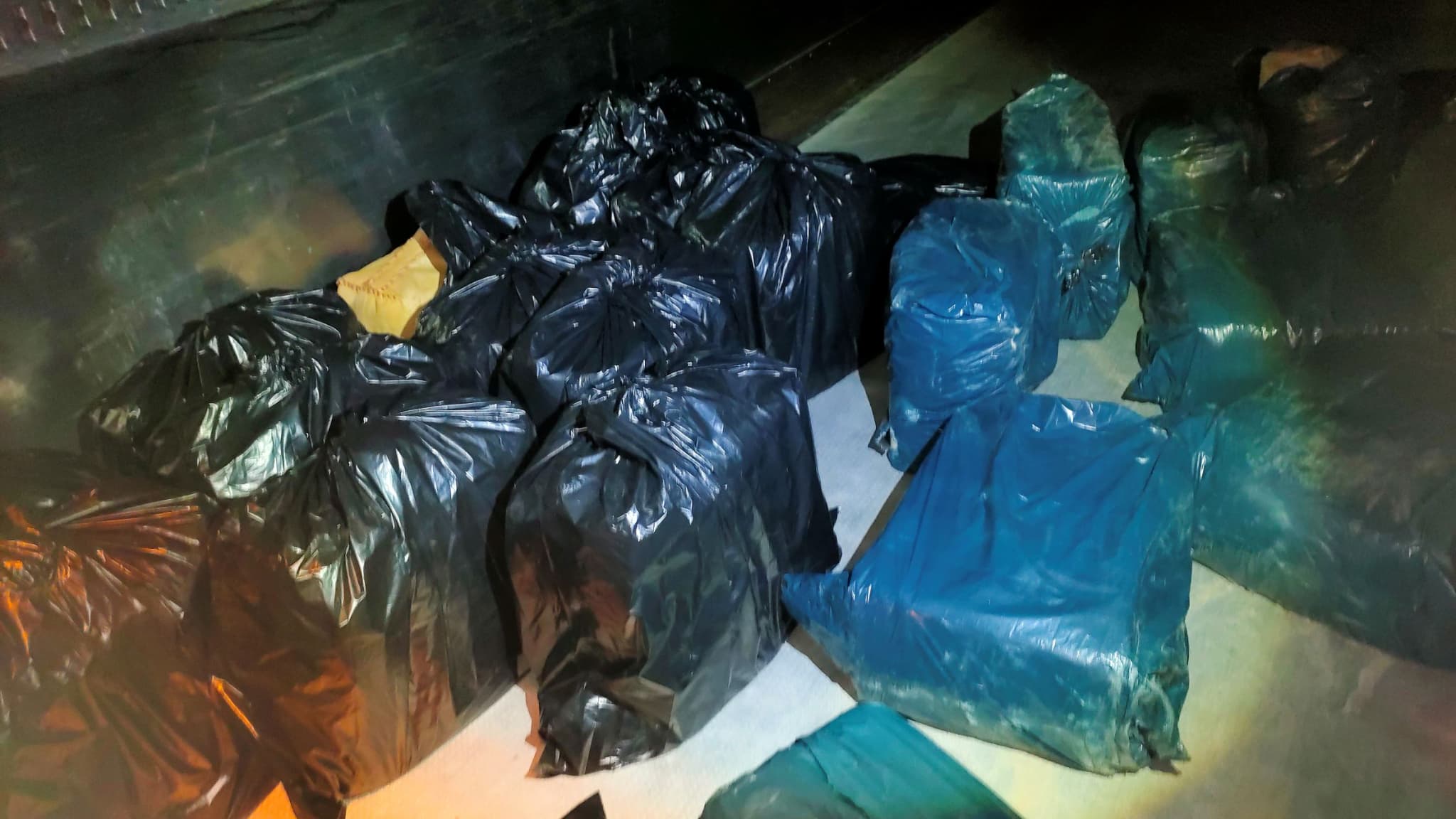 Des sacs contenant 814 kilos de résine de cannabis