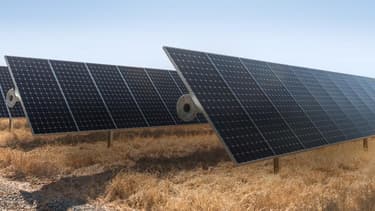 Apple annonce l’extension de son programme de protection de forêts en Chine et mise sur les énergies renouvelables à l'image des panneaux solaires qui alimentent désormais ses data centers.