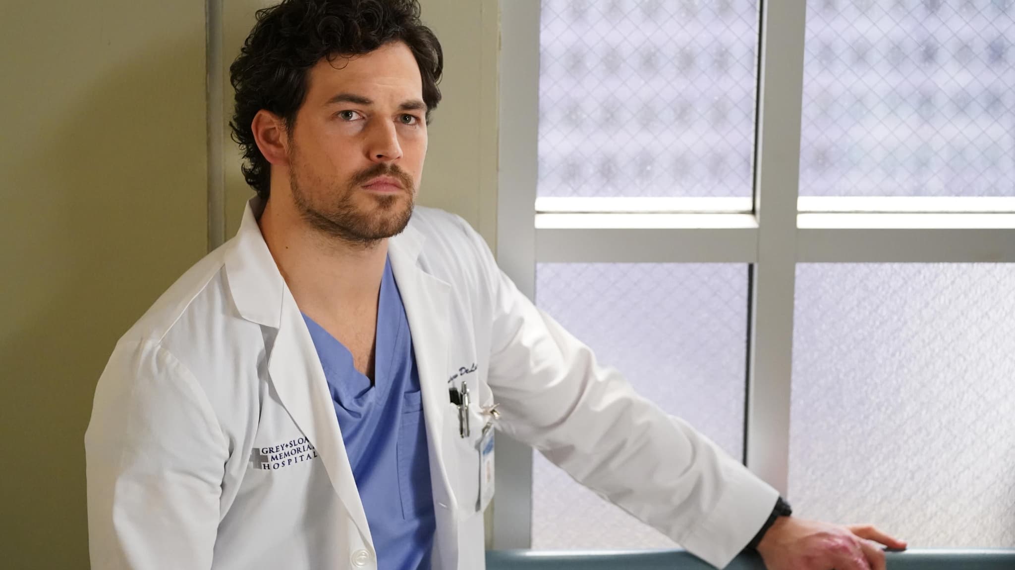  Giacomo Gianniotti dans la peau du docteur Andrew DeLuca 