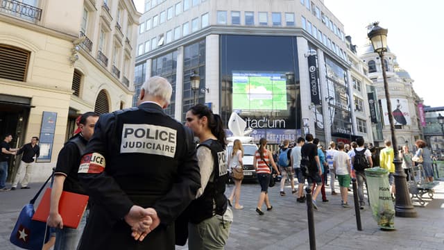 C'est ici, rue Caumartin à Paris, que Clément Méric a été mortellement agressé mercredi soir.