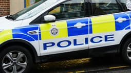 Image d'illustration d'une voiture de police britannique