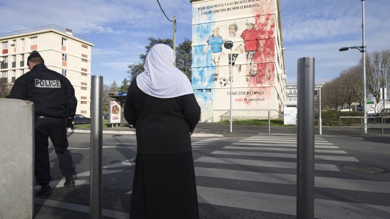 Une femme musulmane à Sarcelles en février 2016 (Photo d'illustration)