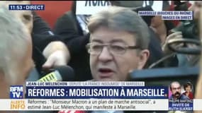 "Il ne faut plus être séparés." Mélenchon défile à Marseille pour la 4e journée contre les réformes