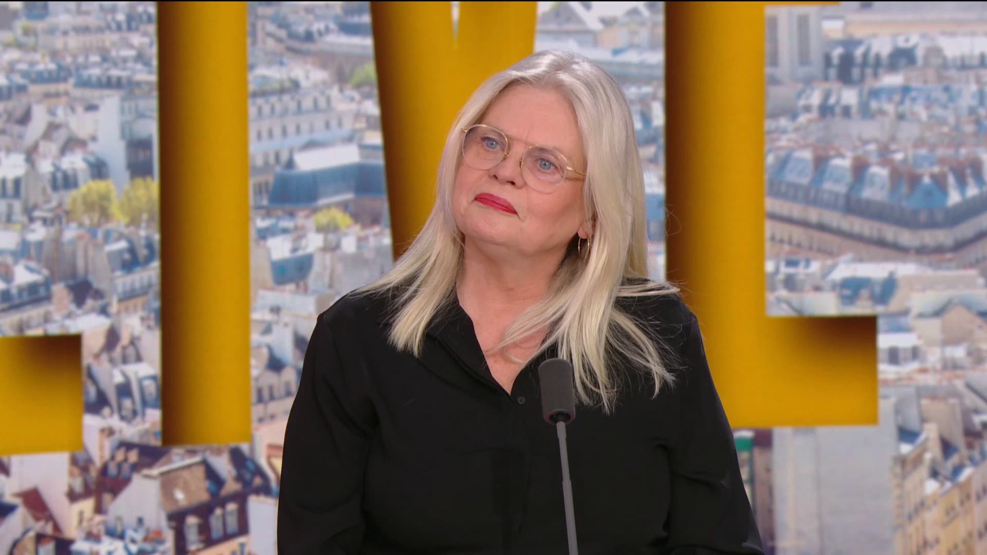 LA COMÉDIENNE ISABELLE NANTY HOSPITALISÉE APRÈS UN ACCIDENT DE LA ROUTE DANS LES YVELINES