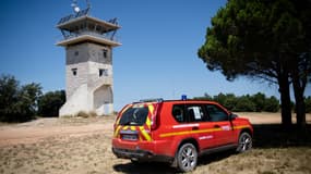 Dans le Sud de la France, comme ici près d'Aix-en-Provence, les pompiers guettent tout l'été de potentiels départs de feux. 