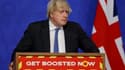 Le Premier ministre britannique Boris Johnson lors d'une conférence de presse sur la vaccination contre le Covid-19 à Londres le 15 décembre 2021