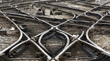 Trois syndicats de cheminots (CGT, Sud-Rail et FO) appellent à un mouvement de grève à partir de samedi en région Provence-Alpes-Côte d'Azur pour protester contre la nouvelle organisation que veut mettre en place la direction de la SNCF le 11 décembre. /P