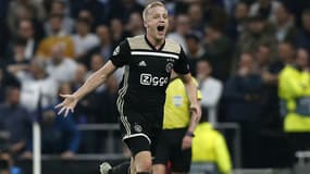 Donny Van de Beek prêt à attendre le Real
