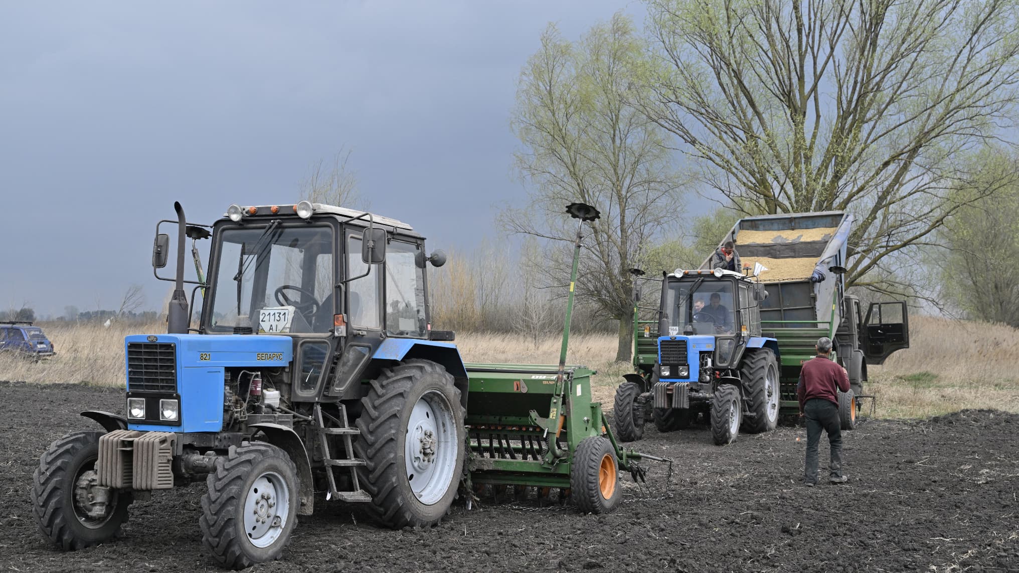 Rusia mencuri peralatan pertanian, Ukraina menutupnya dari jarak jauh