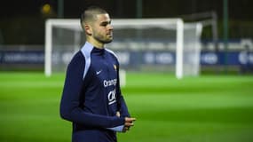Lucas Chevalier lors de son premier entraînement avec les Bleus de Didier Deschamps, le 11 novembre 2024