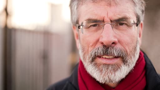 Le président du Sinn Fein Gerry Adams, ici le 23 février 2011, est en garde à vue depuis mercredi dans le cadre du meurtre d'une mère de famille en 1972.
