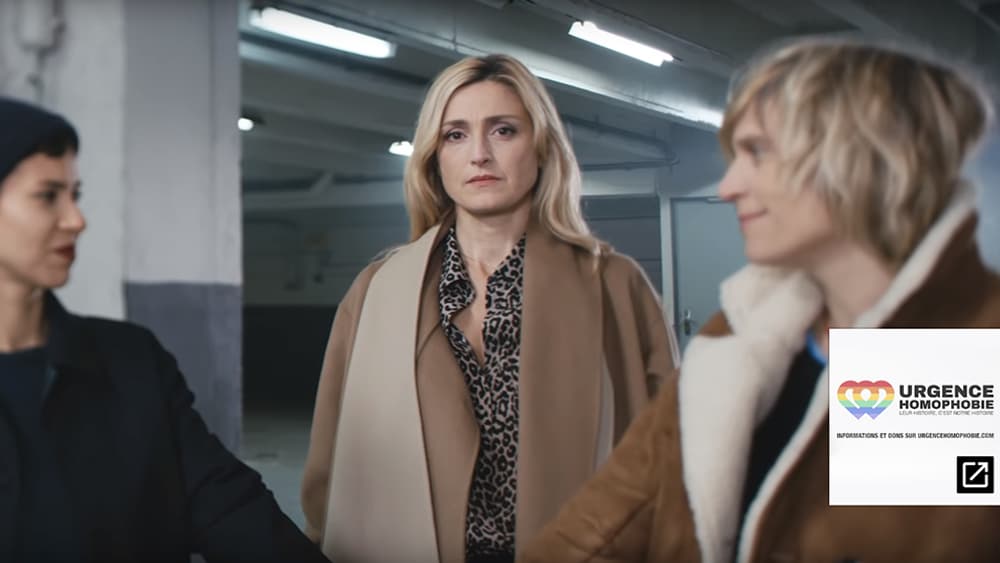 Julie Gayet dans le clip de "De l'amour", contre 'lhomophobie. Julie Gayet dans le clip de "De l'amour", contre 'lhomophobie.