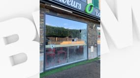 Une quinzaine d'impacts de balles ont été découverts sur un snack près du lieu du drame, à Écully.