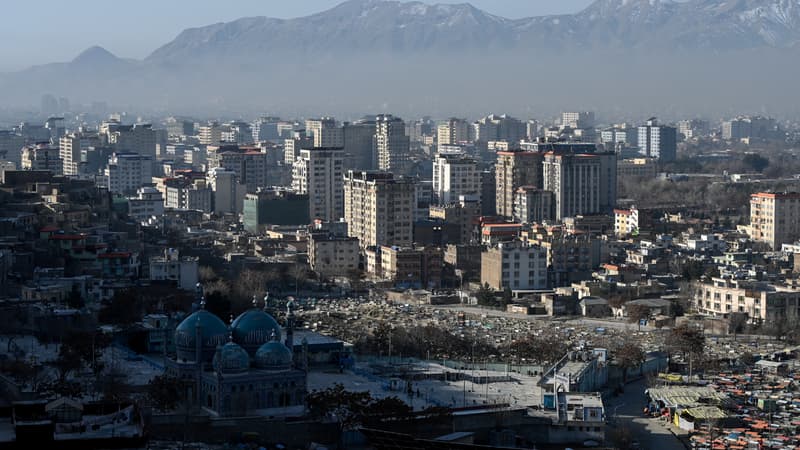 Plusieurs explosions entendues à Kaboul, l'Afghanistan met en garde le Pakistan contre "tout acte d'agression"