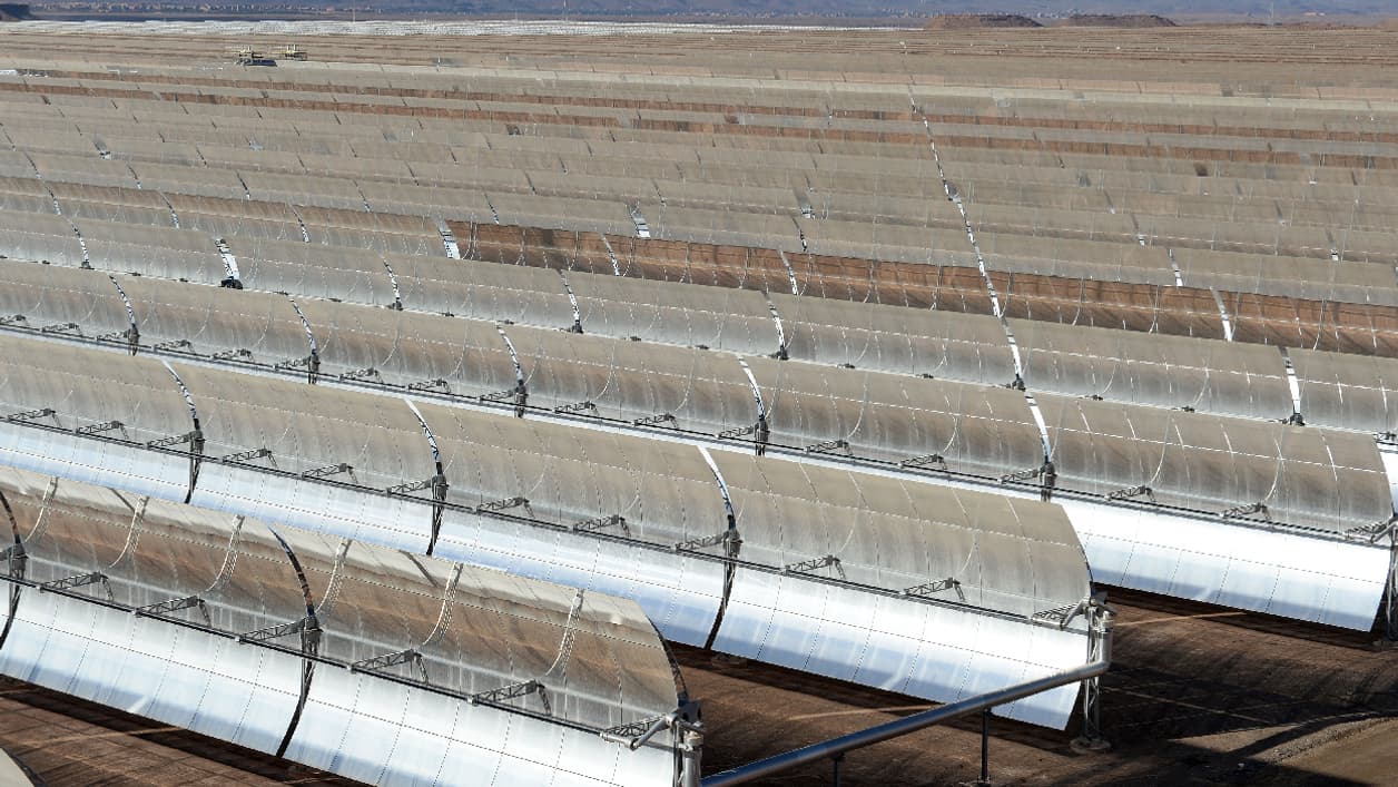 Vue en détails des éléments utilisés par la centrale solaire Noor. Vue en détails des éléments utilisés par la centrale solaire Noor.