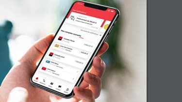 Société Générale propose une carte digitale instantanée : ainsi après la mise en opposition, celle-ci est immédiatement disponible dans leur application de paiement mobile, embarquée dans l'iPhone, prête à être utilisée.