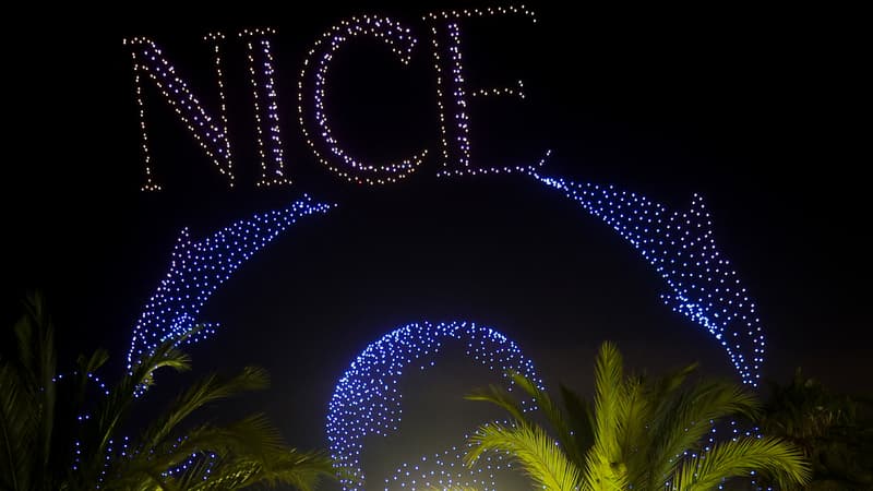 Des drones illuminant le ciel de Nice (Alpes-Maritimes) le vendredi 6 juin 2025 au soir, pour célébrer l'océan à deux jours de l'ouverture du sommet de l'ONU dans la ville.