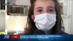 Les enfants ouvrent leur première case du calendrier de l’avent