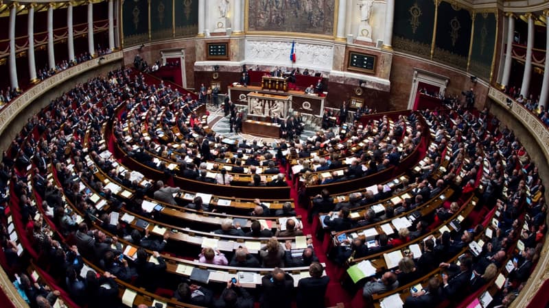 Le texte a été voté dans la nuit de lundi à mardi par 41 voix pour, aucune voix contre et 6 abstentions.