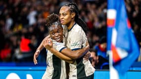 Ligue des champions féminine - Marie-Antoinette Katoto, ici avec Sandy Baltimore, a inscrit un doublé avec le PSG face à l'Ajax (3-1) - 24 janvier 2024