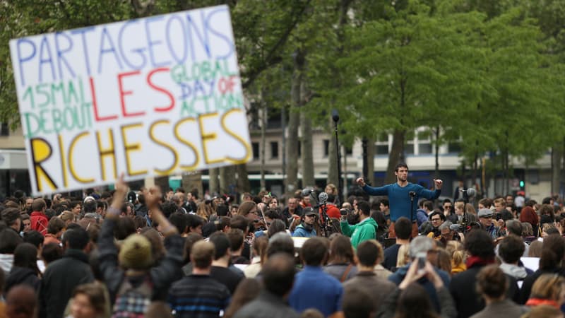 Le mouvement "Nuit Debout", place de la République à Paris, le 15 mai 2016.