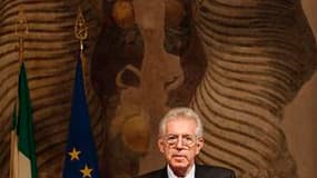 Président du Conseil désigné, Mario Monti a déclaré lundi soir qu'il espérait rester au pouvoir jusqu'à la fin de l'actuelle législature, en 2013. Il a entreprise lundi les discussions pour former un nouveau gouvernement après la démission, sur fond de cr