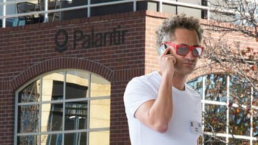 Le Pdg de Palantir Alex Karp a fait débloquer 225 millions de dollars pour s'assurer du silence de ses salariés.