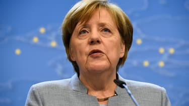 Angela Merkel affiche sa préférence pour Emmanuel Macron.