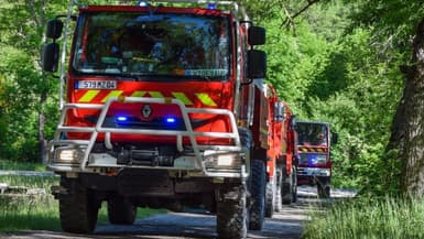 Des pompiers des Alpes-de-Haute-Provence en intervention pour un feu de forêt, le 5 avril 2024. (image d'illustration)